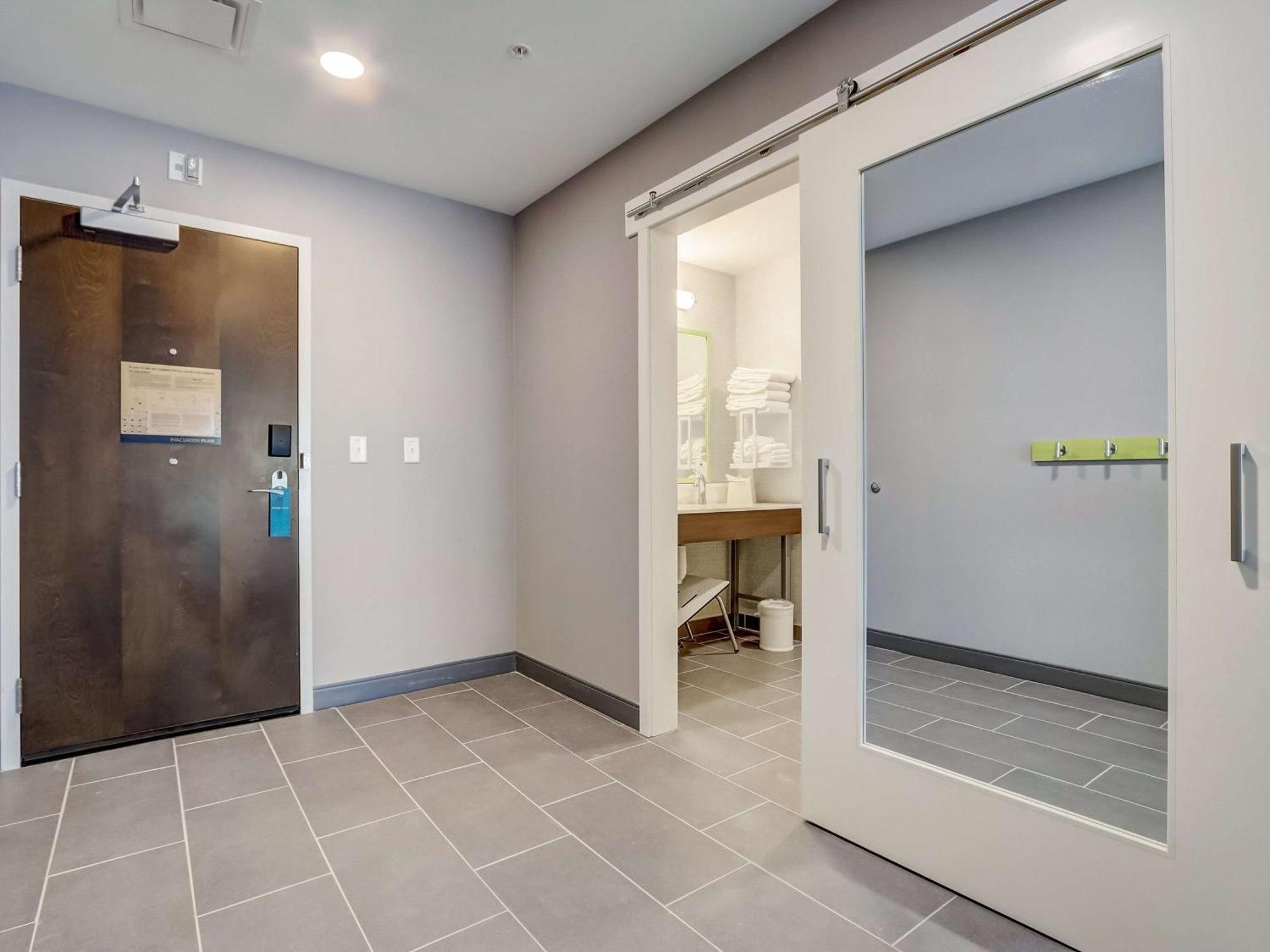 Hampton Inn & Suites Cincinnati Midtown Rookwood Esterno foto