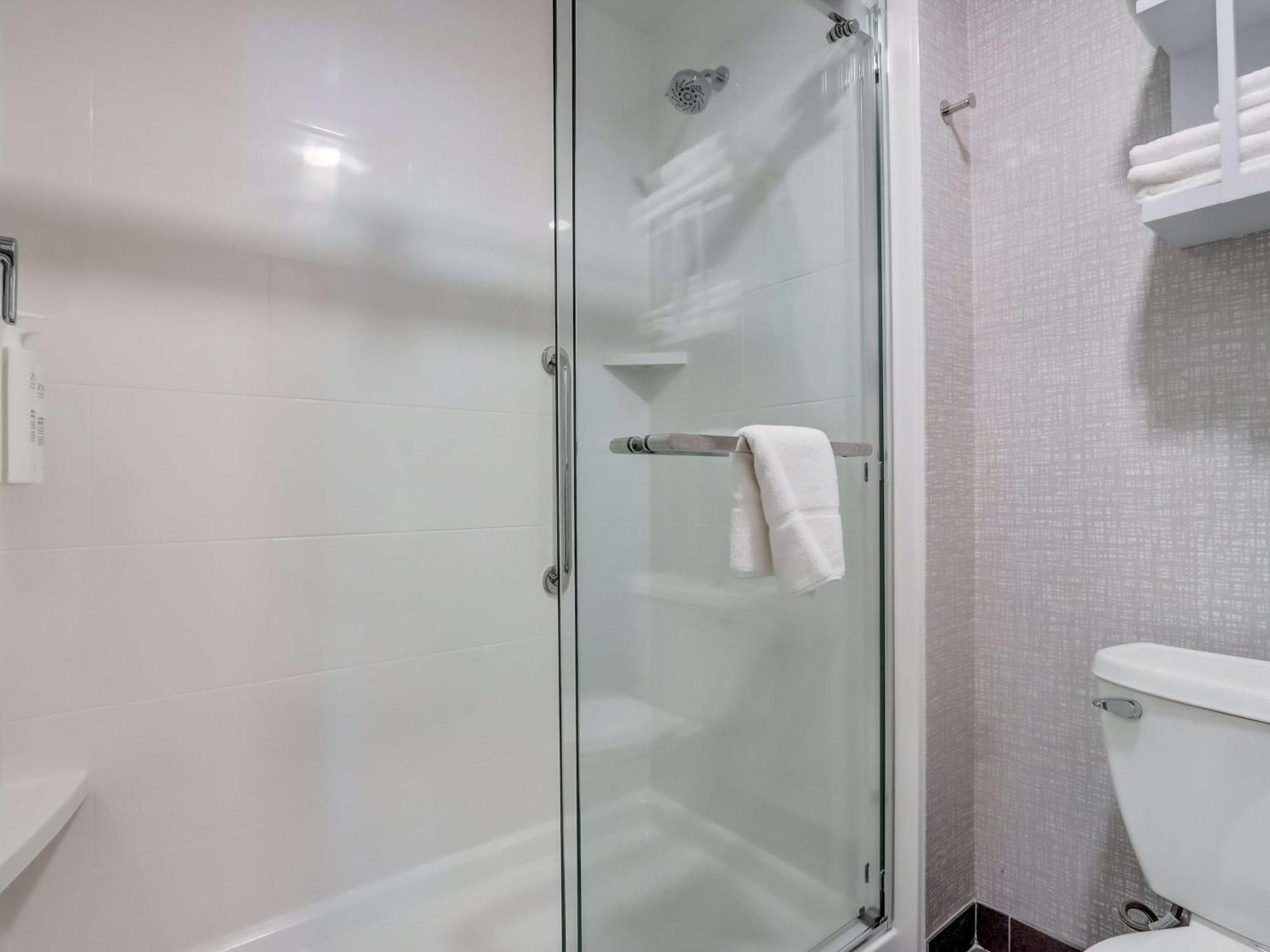 Hampton Inn & Suites Cincinnati Midtown Rookwood Esterno foto