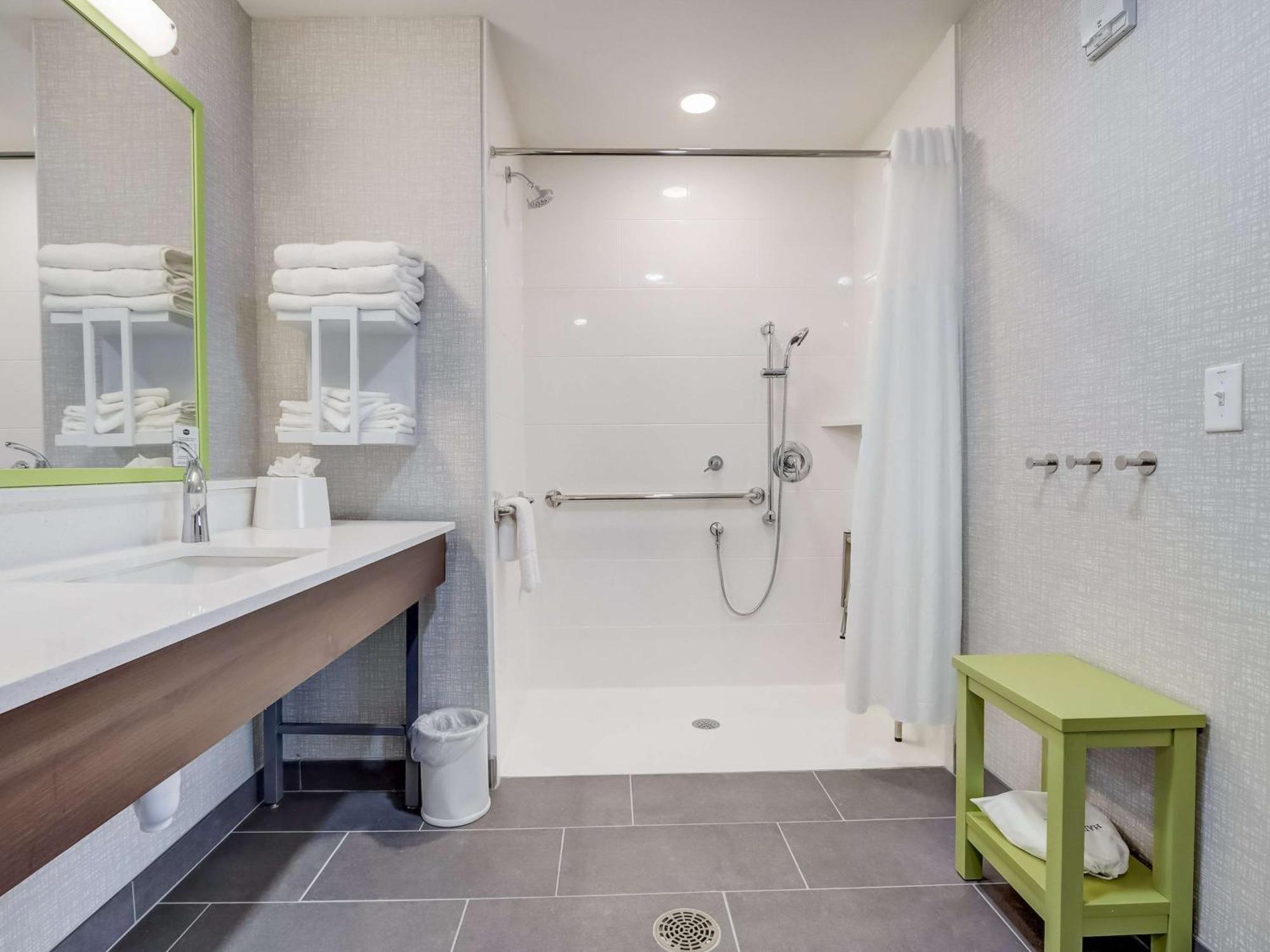 Hampton Inn & Suites Cincinnati Midtown Rookwood Esterno foto