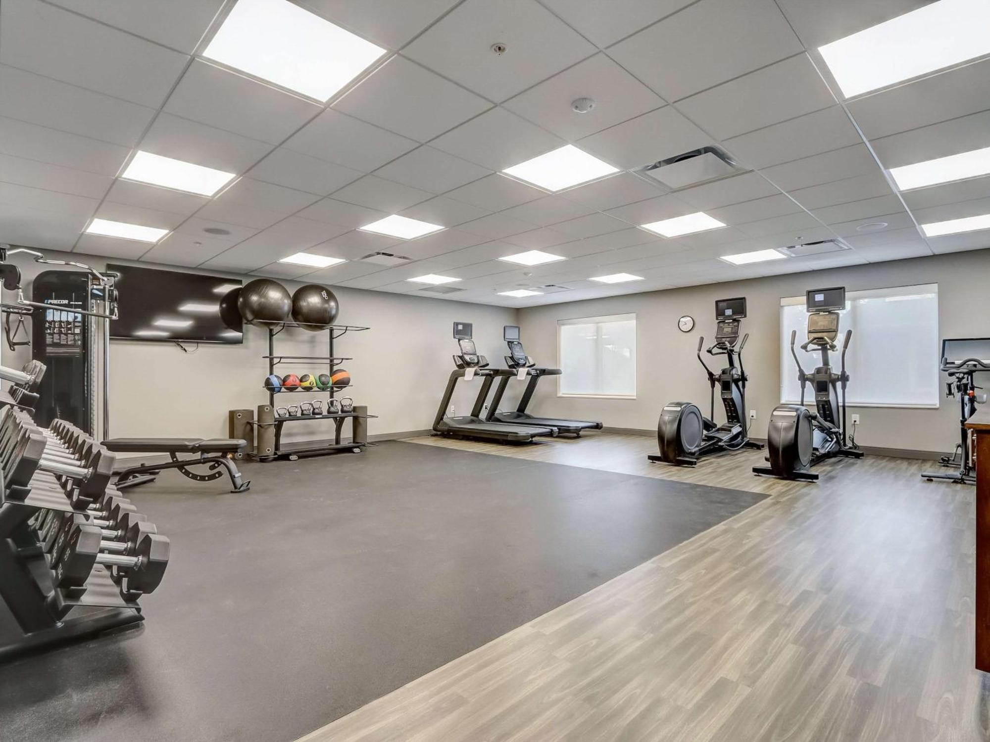 Hampton Inn & Suites Cincinnati Midtown Rookwood Esterno foto