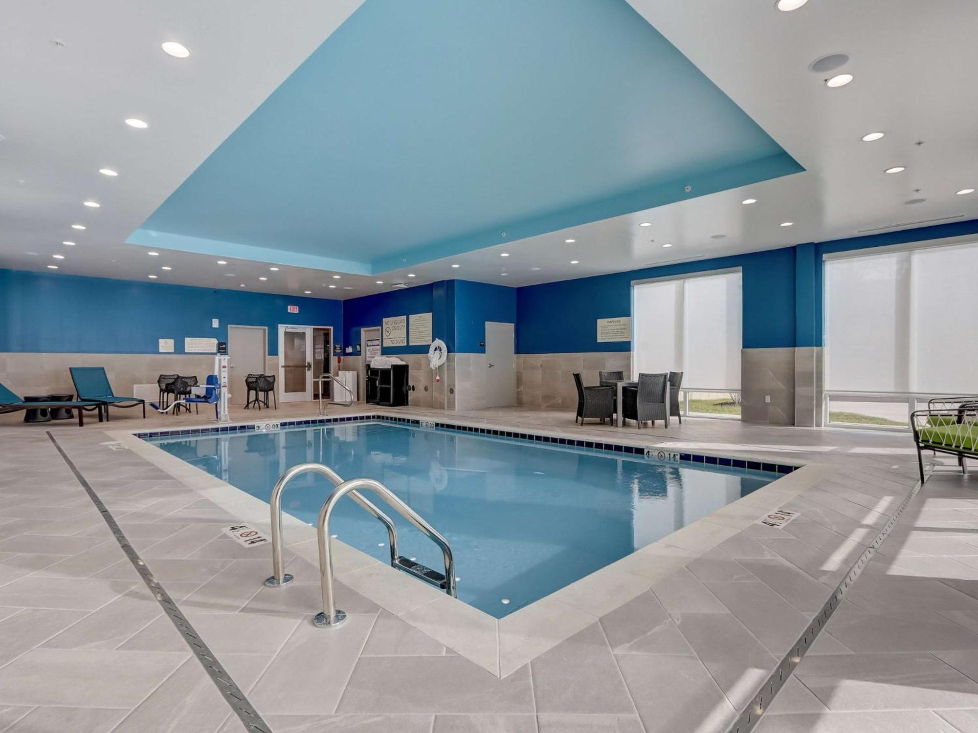 Hampton Inn & Suites Cincinnati Midtown Rookwood Esterno foto