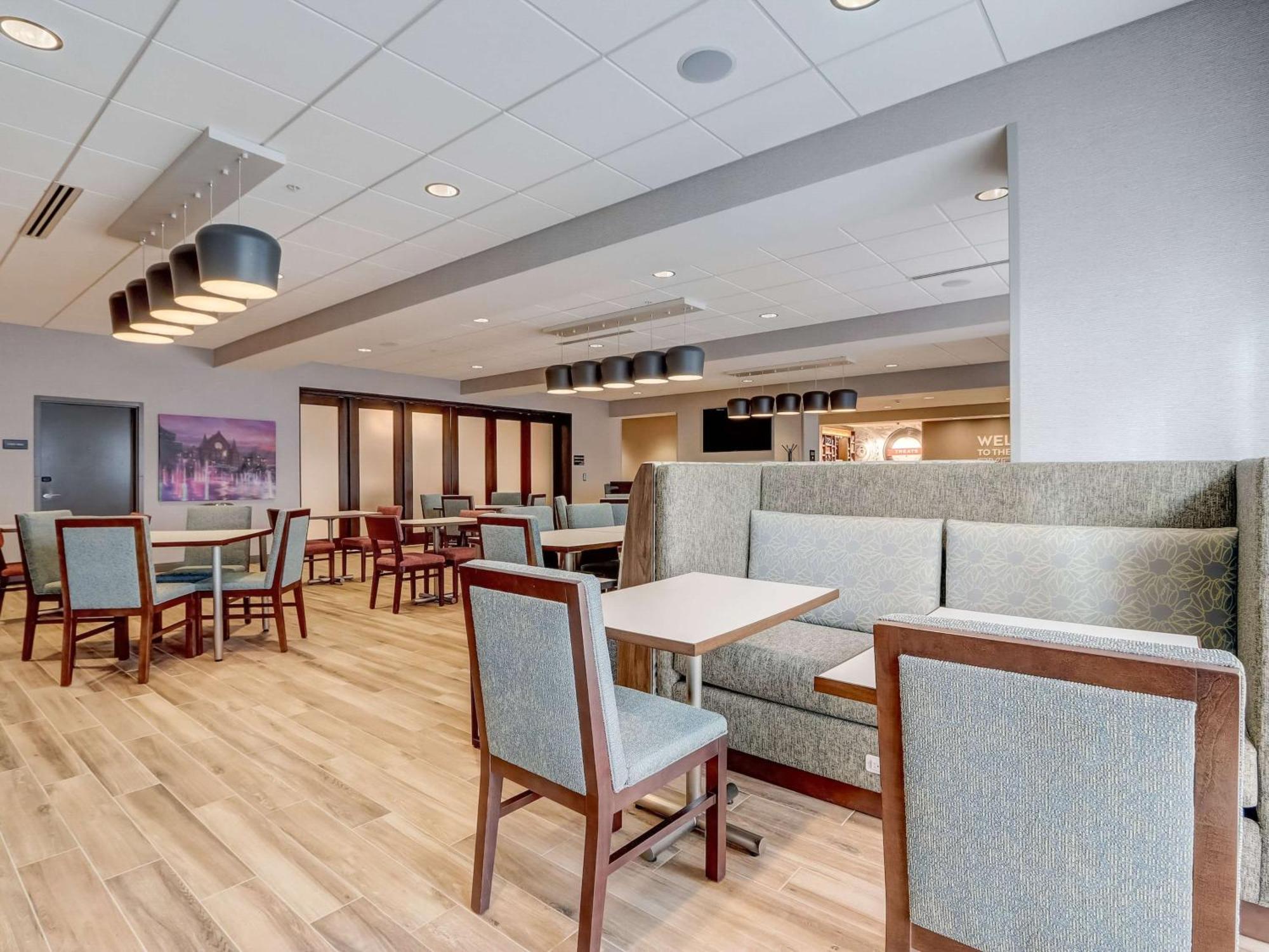 Hampton Inn & Suites Cincinnati Midtown Rookwood Esterno foto